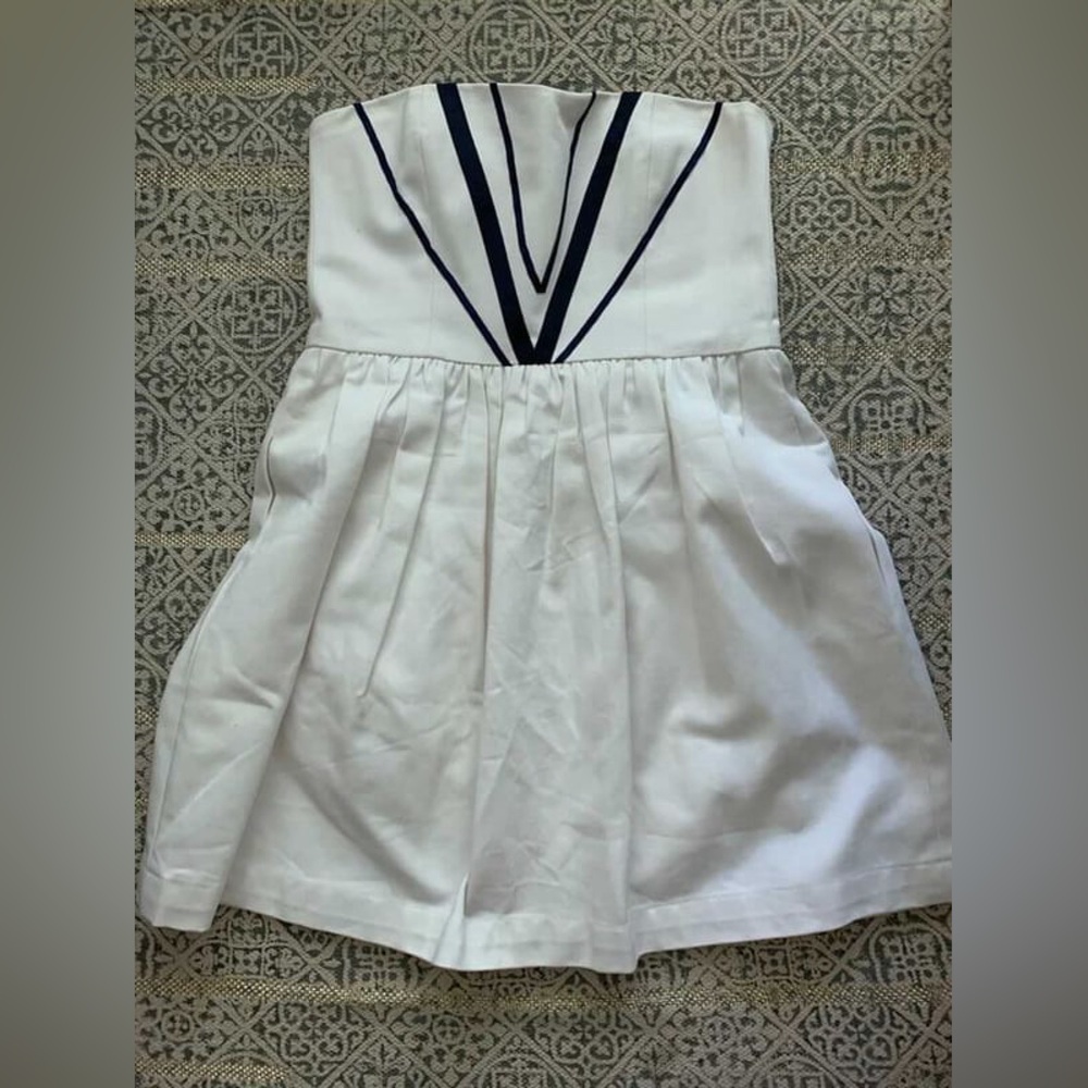 Isabelle Dunlop Clothing Strapless dress